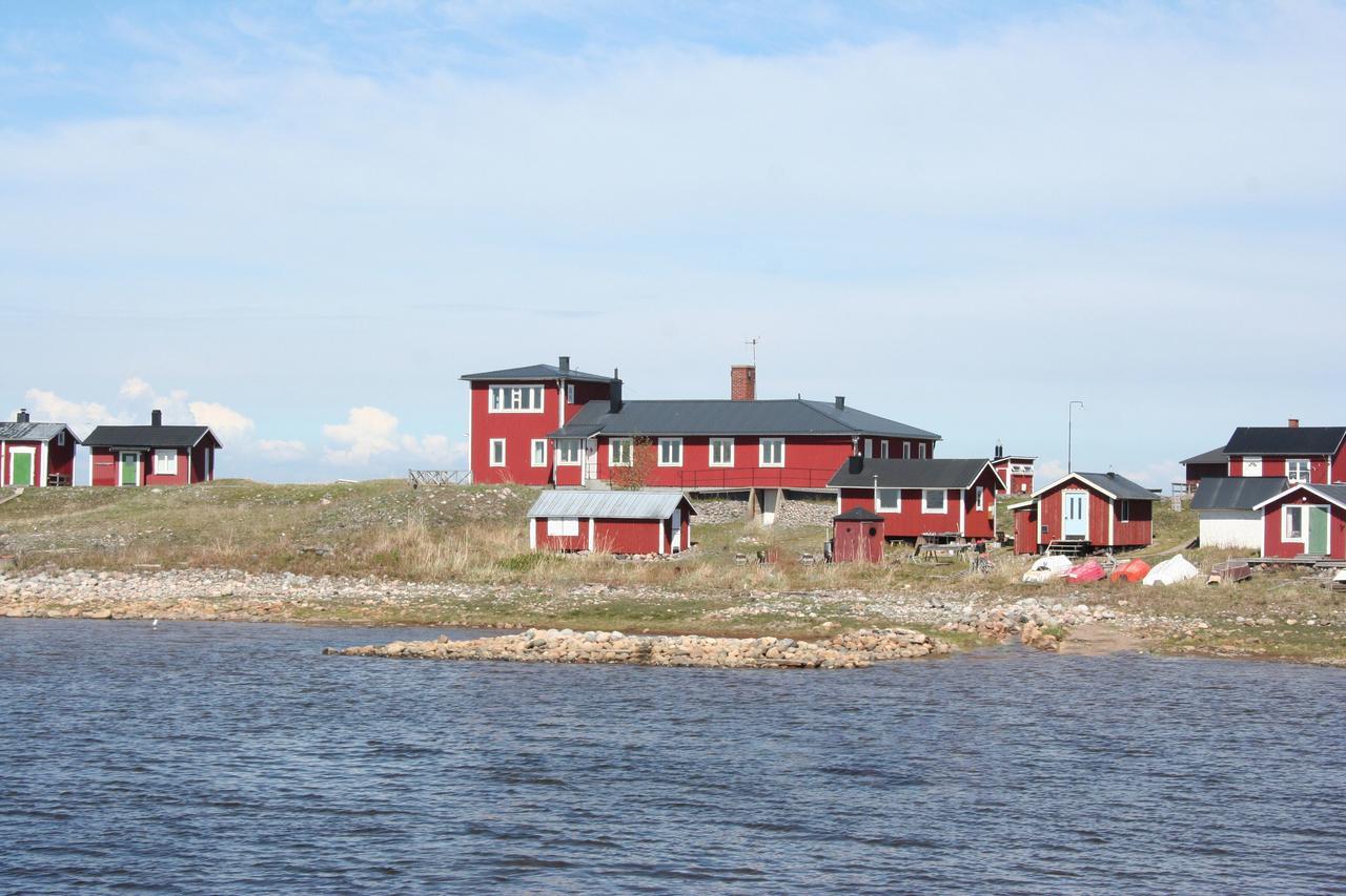 Maloren Lodge Kalix Esterno foto